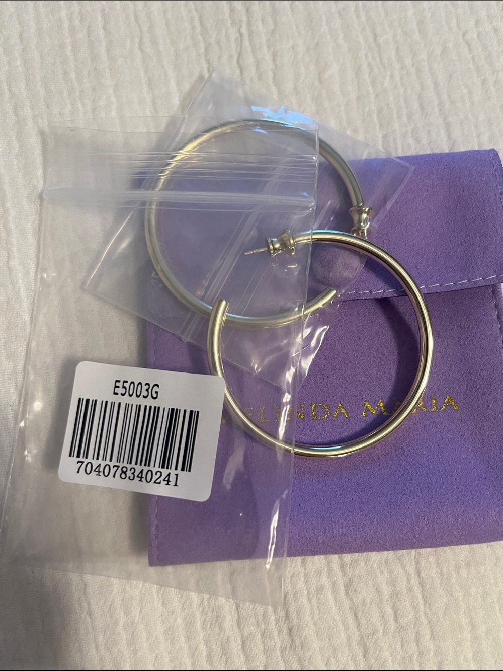 Melinda Maria 2” Gold Kendall Hoop Earrings with Lavender Pouch NWT - Picture 4 of 4